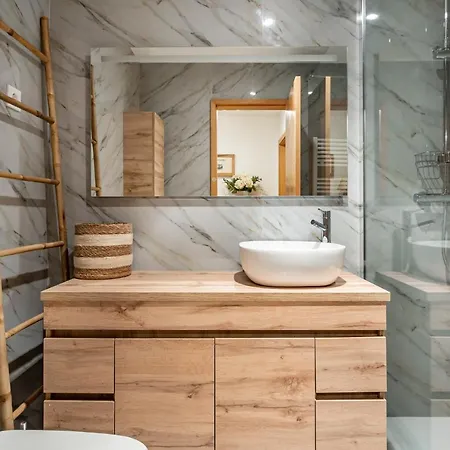 Nomad's Family - 2bdr Vibe